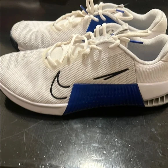 Nike White/Blue Athletic Sneakers | Casual Classic Style 512507172.jpg?sw=800&sh=1028&q=100 main image 4